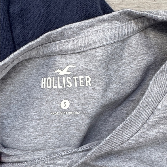 Hollister women baby Tees in Blue and Gray - Picture 2 of 2